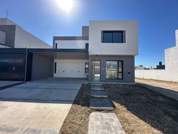 CASA 3 DORMITORIOS – DOCTA URBANIZACIÓN INTELIGENTE, A ESTRENAR