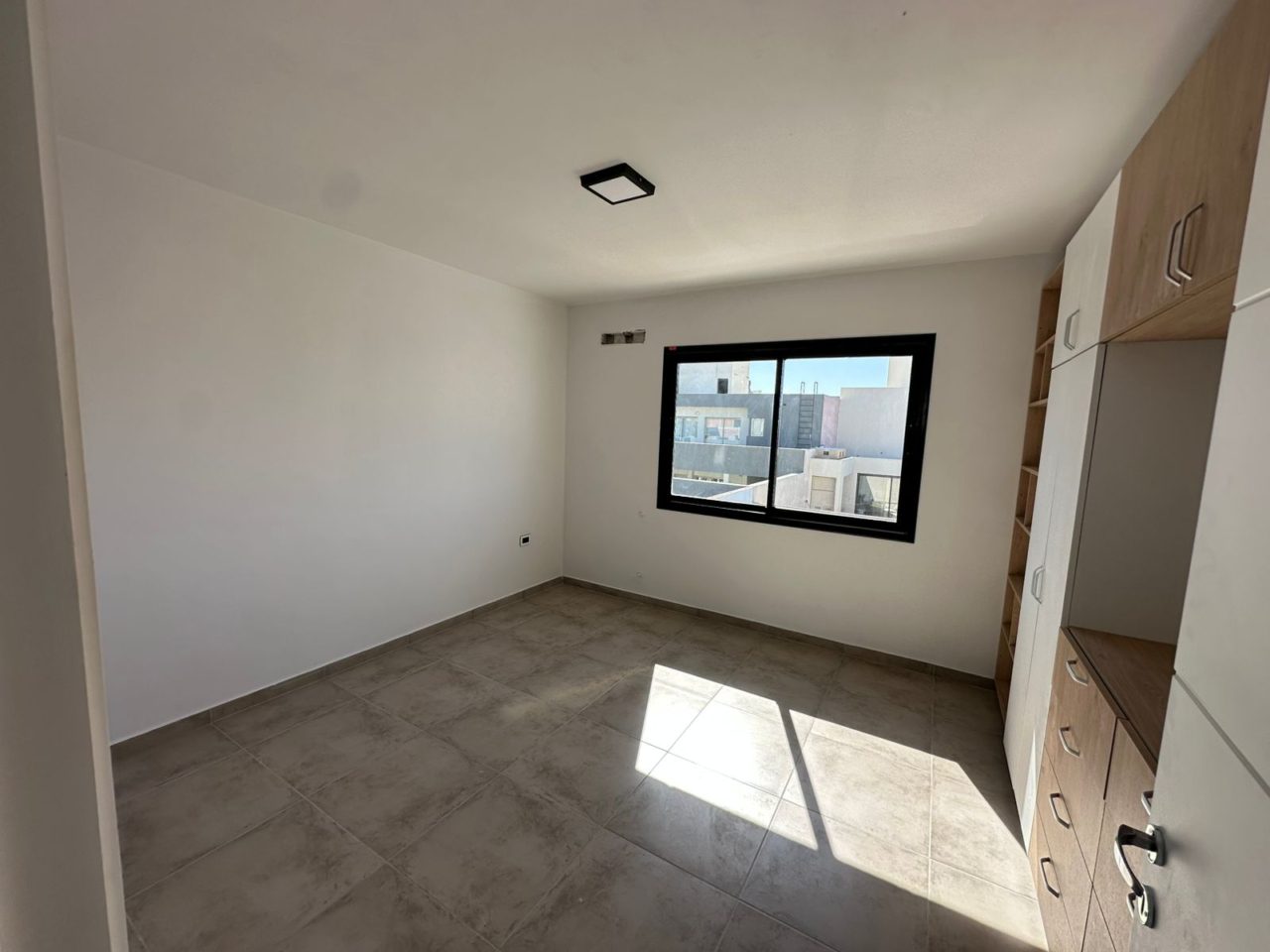 CASA 3 DORMITORIOS – DOCTA URBANIZACIÓN INTELIGENTE, A ESTRENAR