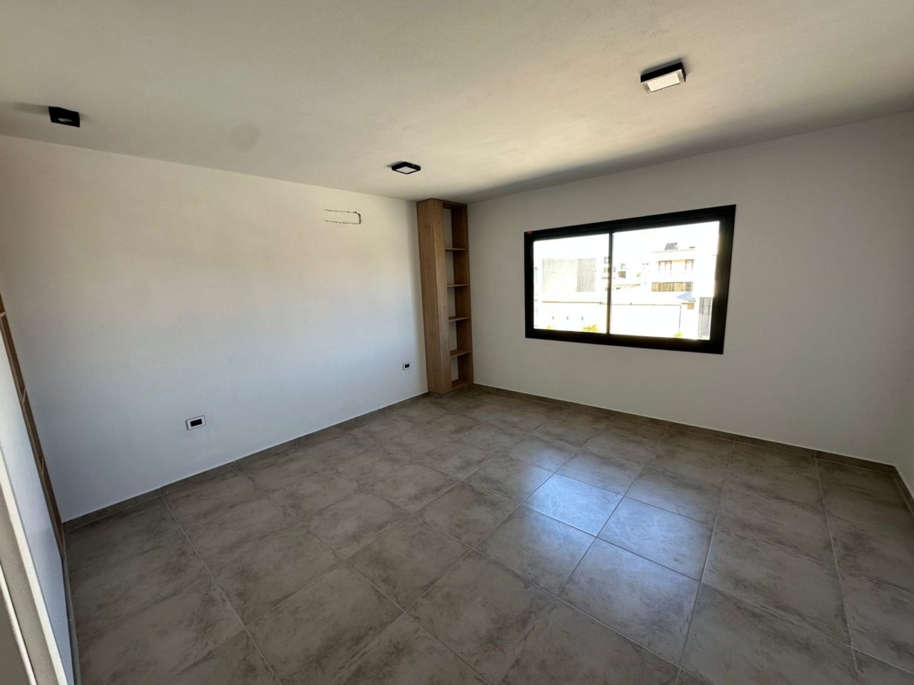 CASA 3 DORMITORIOS – DOCTA URBANIZACIÓN INTELIGENTE, A ESTRENAR