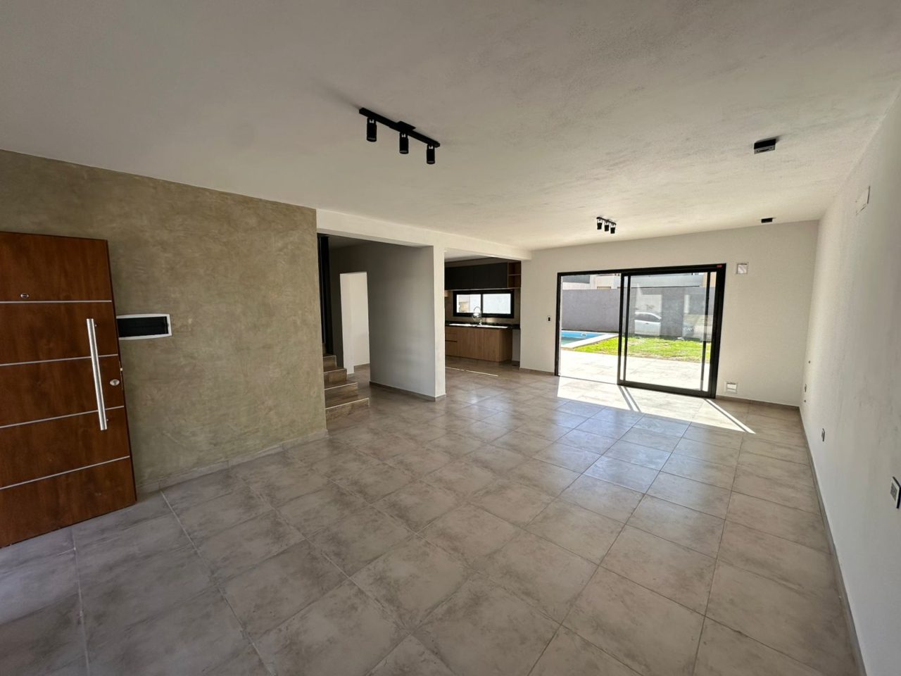 CASA 3 DORMITORIOS – DOCTA URBANIZACIÓN INTELIGENTE, A ESTRENAR