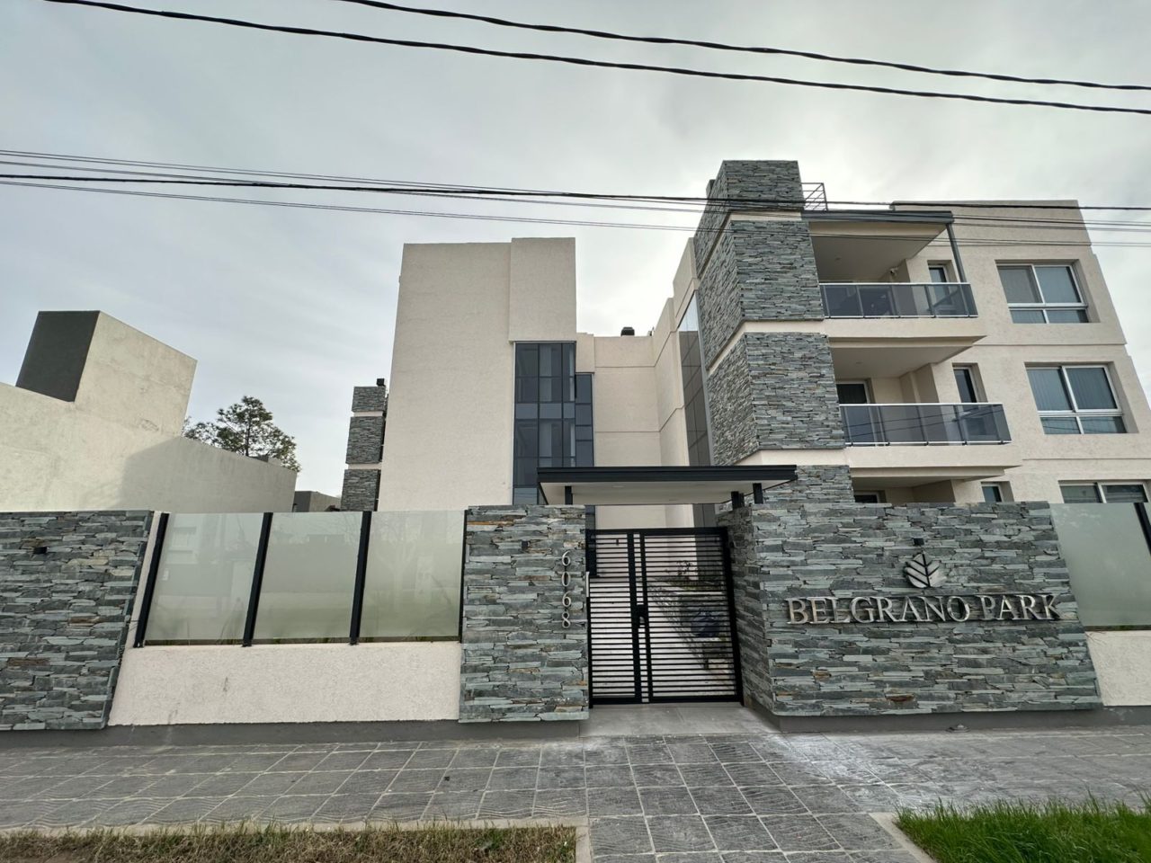 1 DEPARTAMENTO DE CATEGORÍA, 3 DORMITORIOS – BELGRANO PARK, VILLA BELGRANO