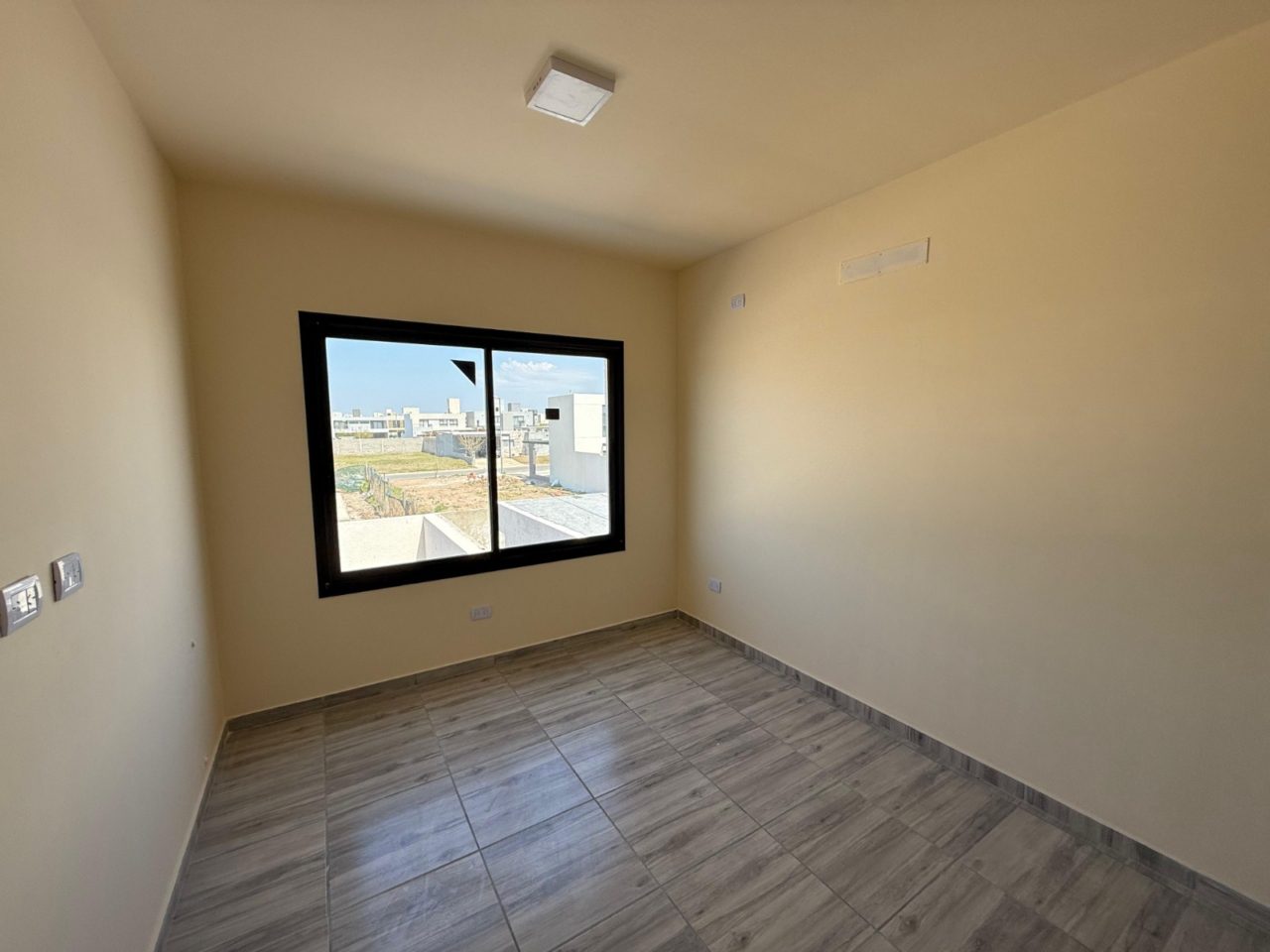 DUPLEX 3 DORMITORIOS – DOCTA URBANIZACIÓN INTELIGENTE, A ESTRENAR
