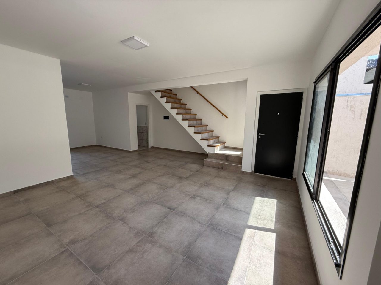 DUPLEX 3 DORMITORIOS – DOCTA URBANIZACIÓN INTELIGENTE, A ESTRENAR