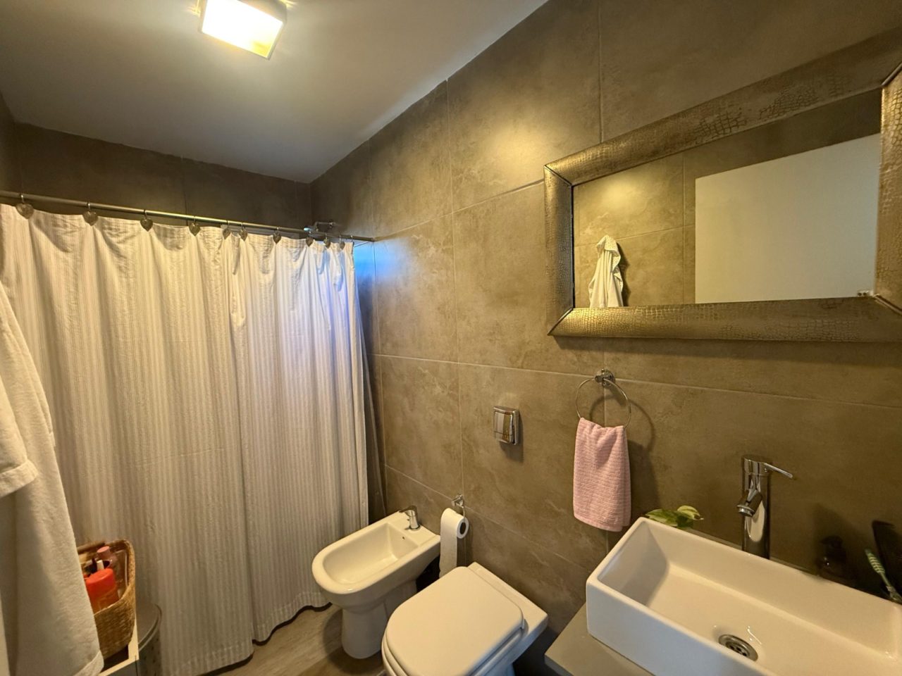 CASA 3 DORMITORIOS C/ PILETA – RINCONES DE MANANTIALES