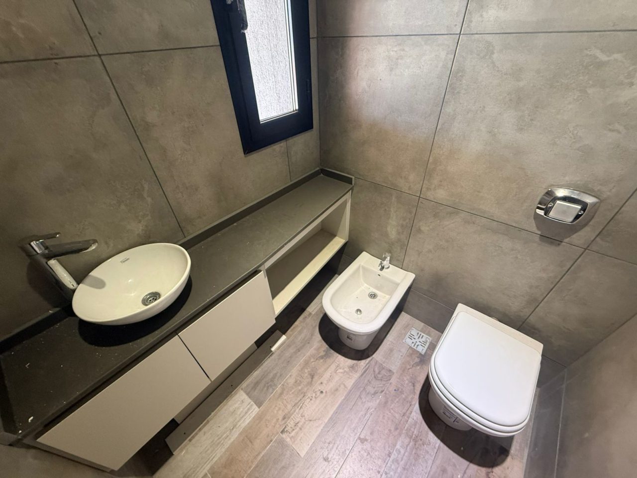 CASA DE CATEGORÍA, 4 DORMITORIOS – RINCONES DE MANANTIALES