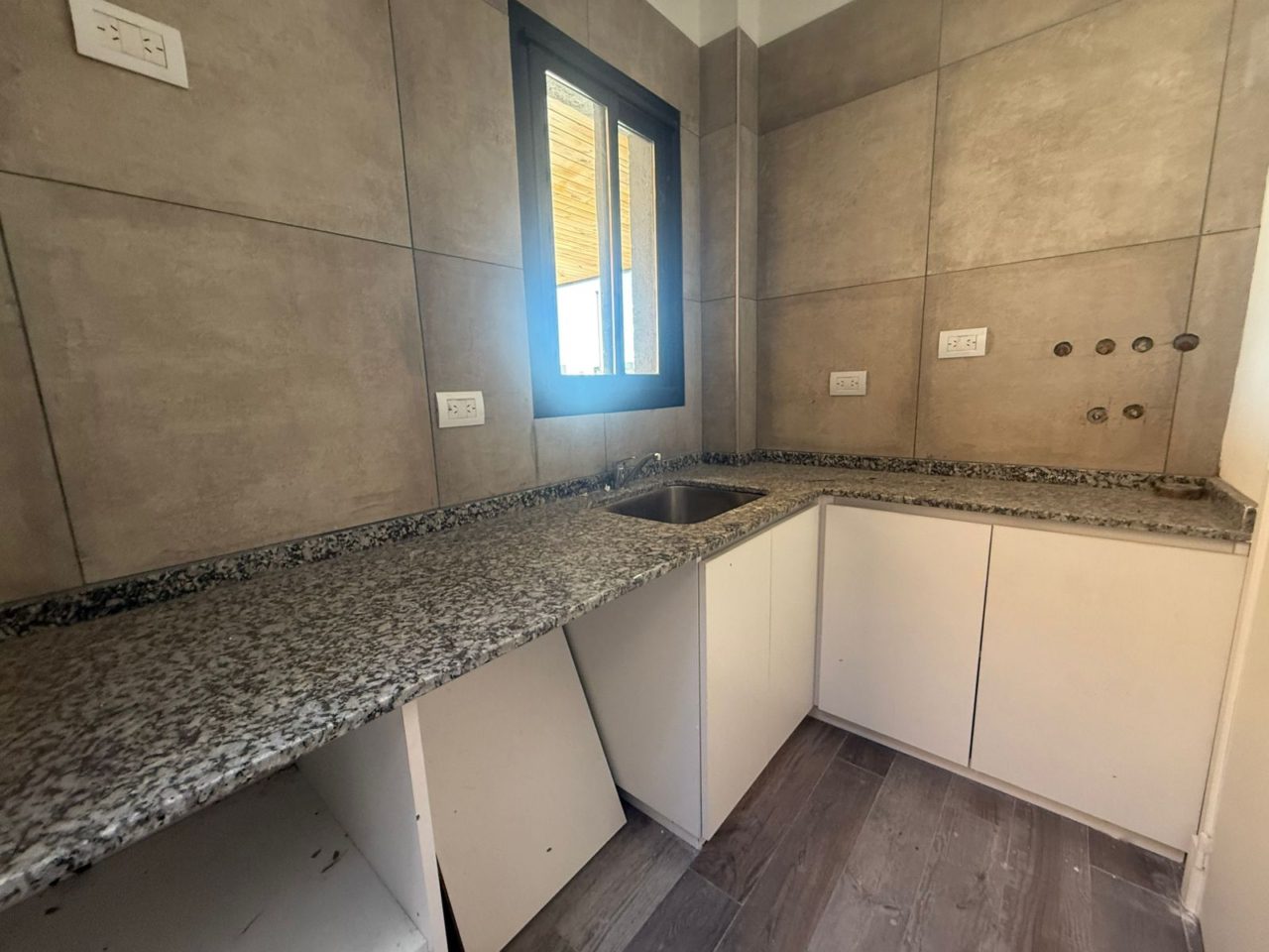 CASA DE CATEGORÍA, 4 DORMITORIOS – RINCONES DE MANANTIALES