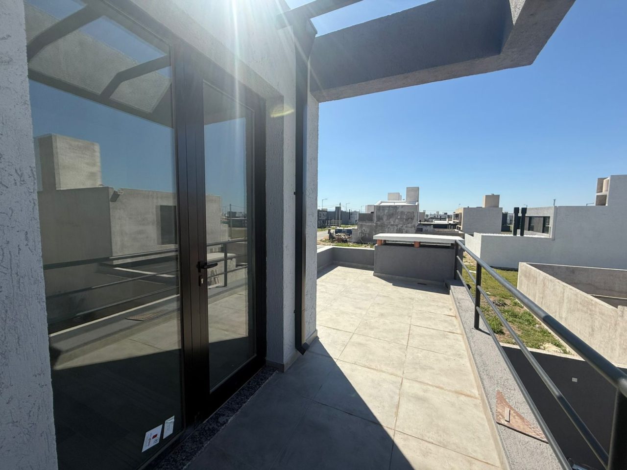 CASA DE CATEGORÍA, 4 DORMITORIOS – RINCONES DE MANANTIALES
