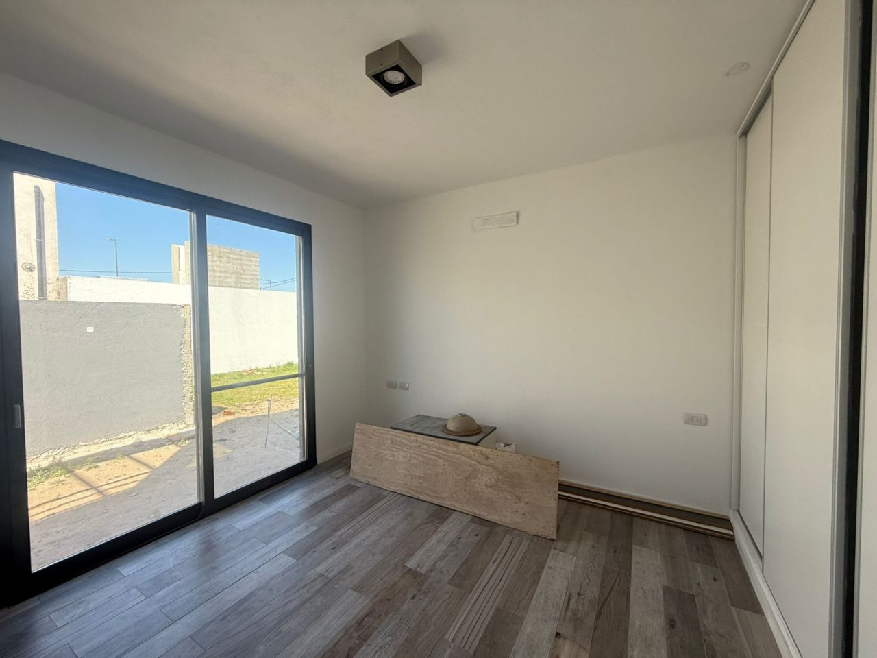 CASA DE CATEGORÍA, 4 DORMITORIOS – RINCONES DE MANANTIALES