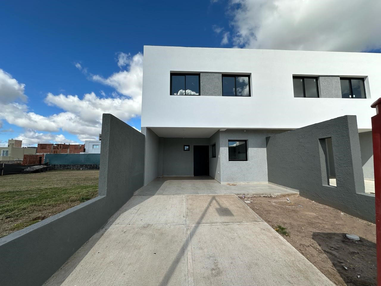 1 DUPLEX 3 DORMITORIOS – DOCTA URBANIZACIÓN INTELIGENTE