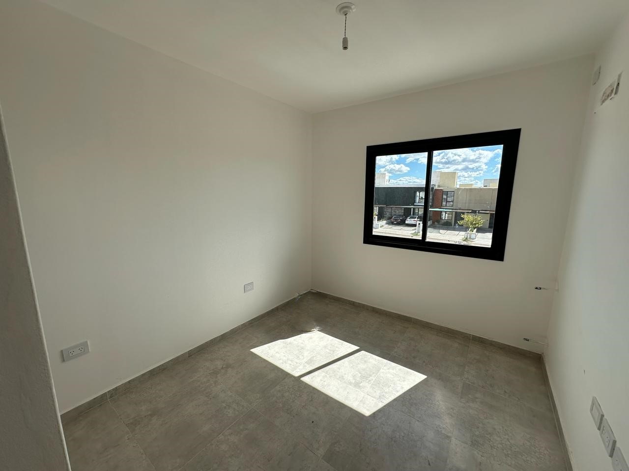 DUPLEX 3 DORMITORIOS – DOCTA URBANIZACIÓN INTELIGENTE