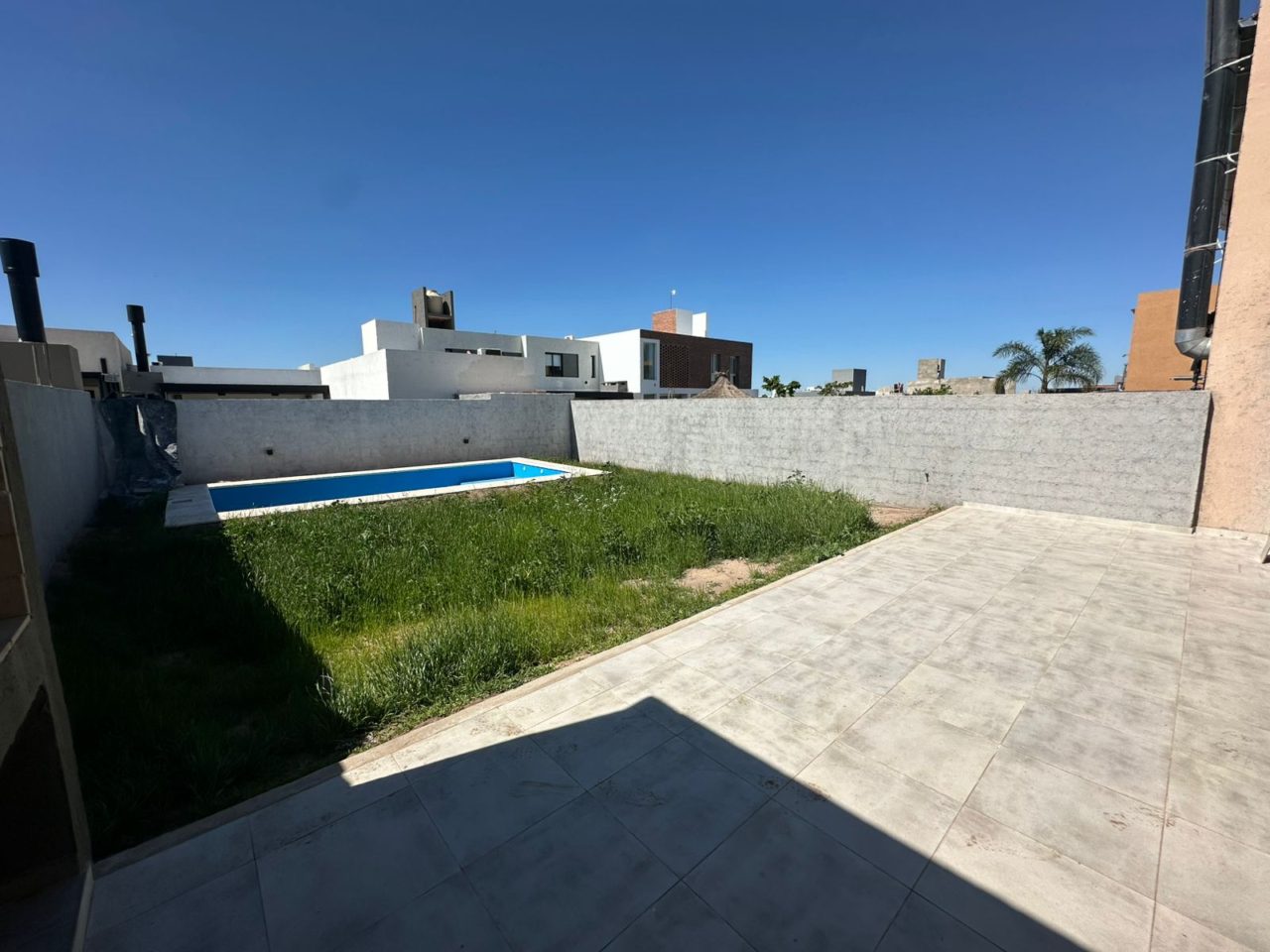 CASA 3 DORMITORIOS C/ PILETA – DOCTA URBANIZACIÓN INTELIGENTE, SECTOR MALAGUEÑO