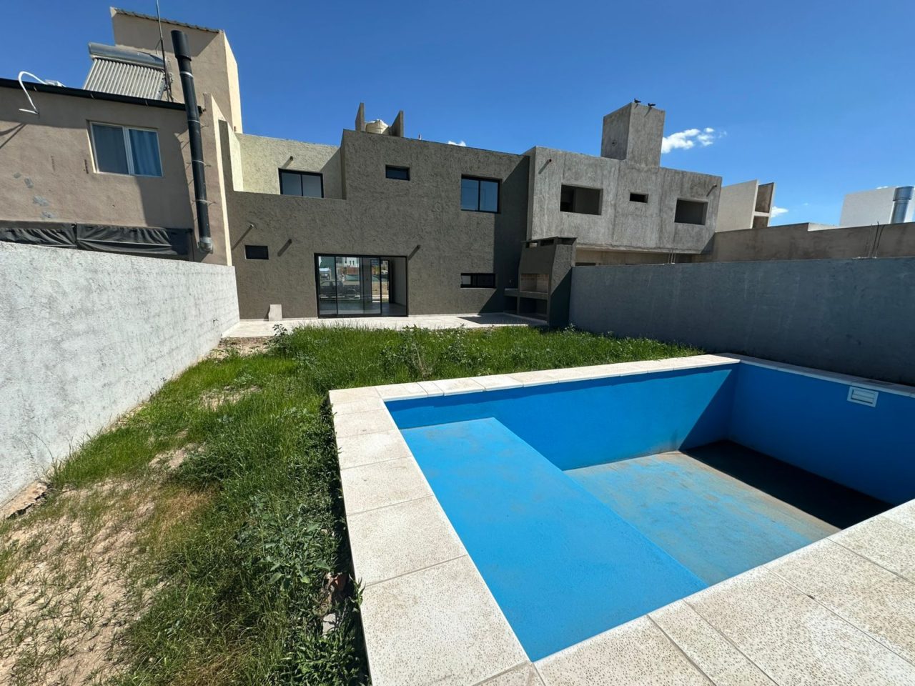 CASA 3 DORMITORIOS C/ PILETA – DOCTA URBANIZACIÓN INTELIGENTE, SECTOR MALAGUEÑO