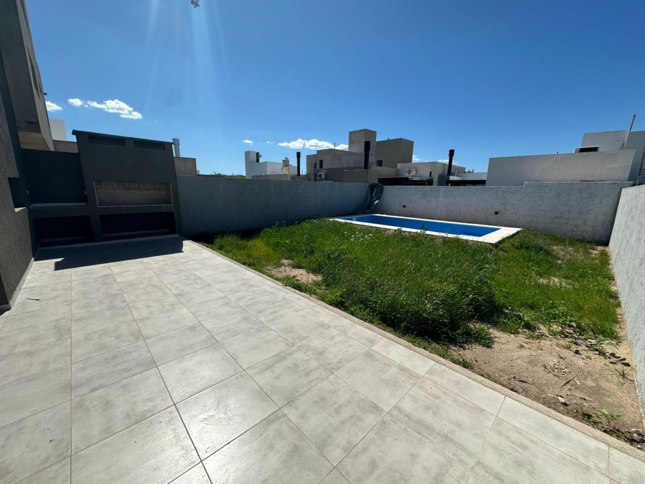 CASA 3 DORMITORIOS C/ PILETA – DOCTA URBANIZACIÓN INTELIGENTE, SECTOR MALAGUEÑO