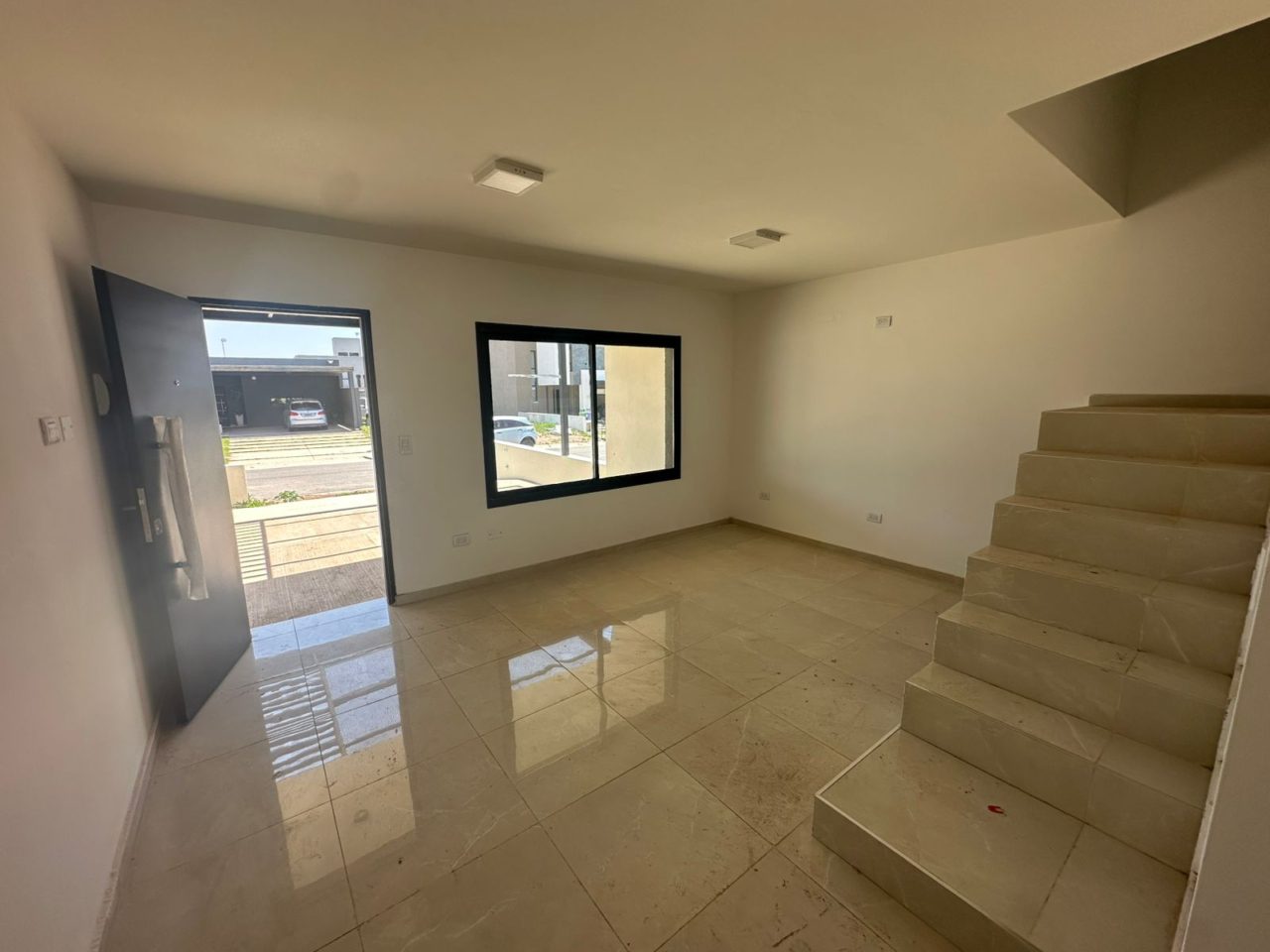 DUPLEX 2 DORMITORIOS – DOCTA URBANIZACIÓN INTELIGENTE, SECTOR MALAGUEÑO