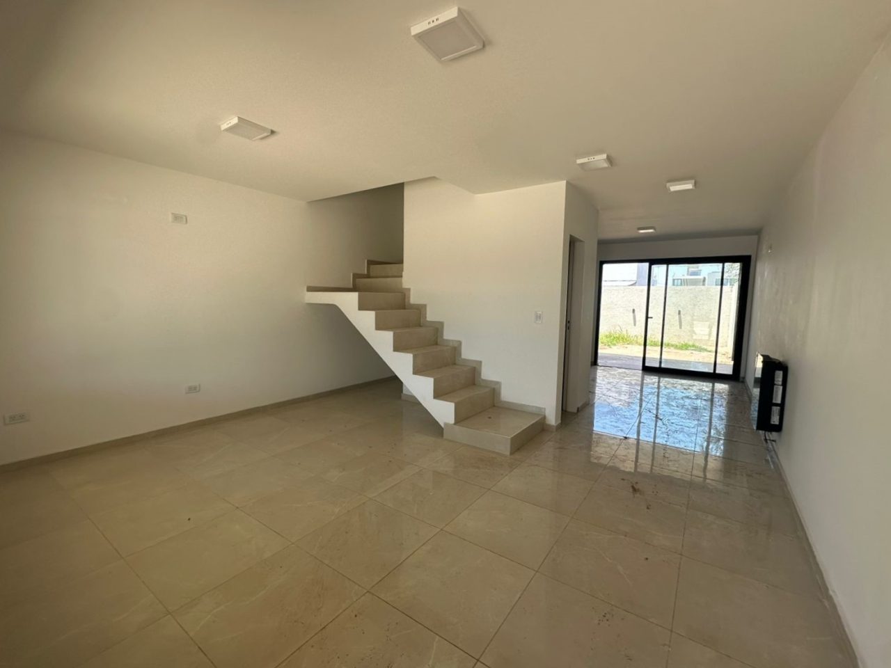 DUPLEX 2 DORMITORIOS – DOCTA URBANIZACIÓN INTELIGENTE, SECTOR MALAGUEÑO