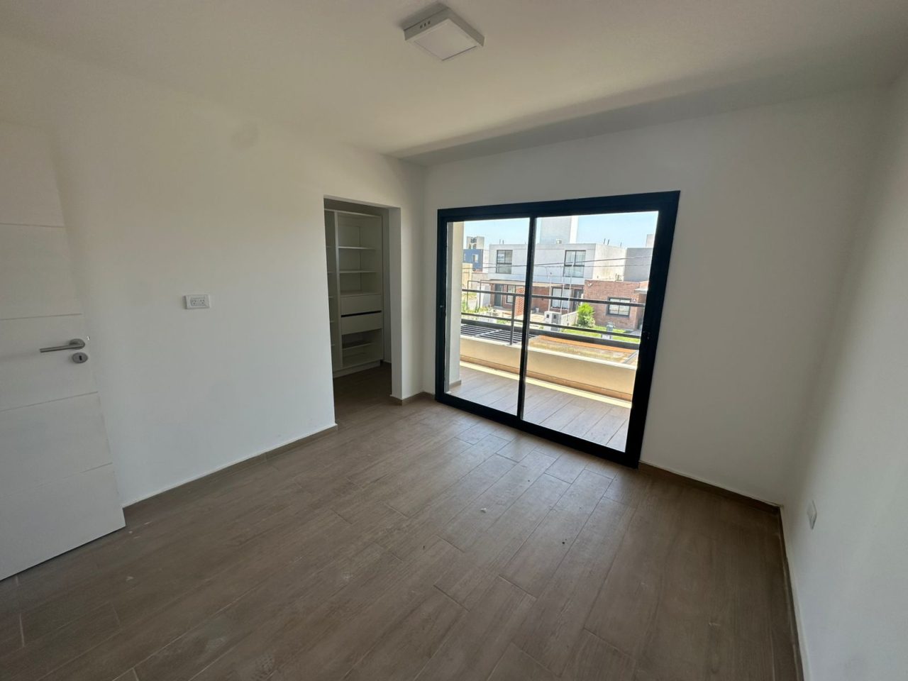 DUPLEX 2 DORMITORIOS – DOCTA URBANIZACIÓN INTELIGENTE, SECTOR MALAGUEÑO