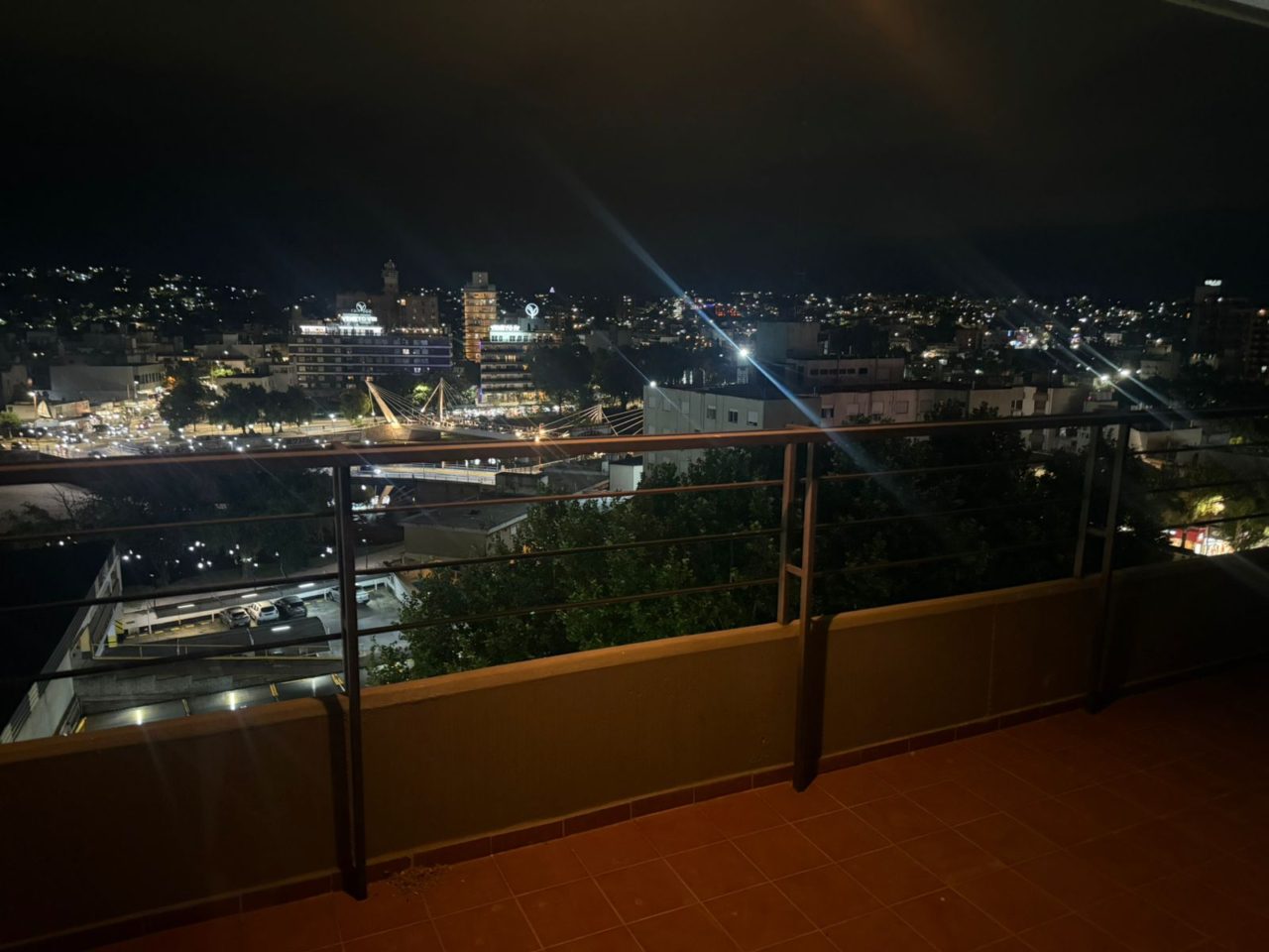 DEPARTAMENTO 2 DORMITORIOS C/ COCHERA – VILLA CARLOS PAZ, CENTRO
