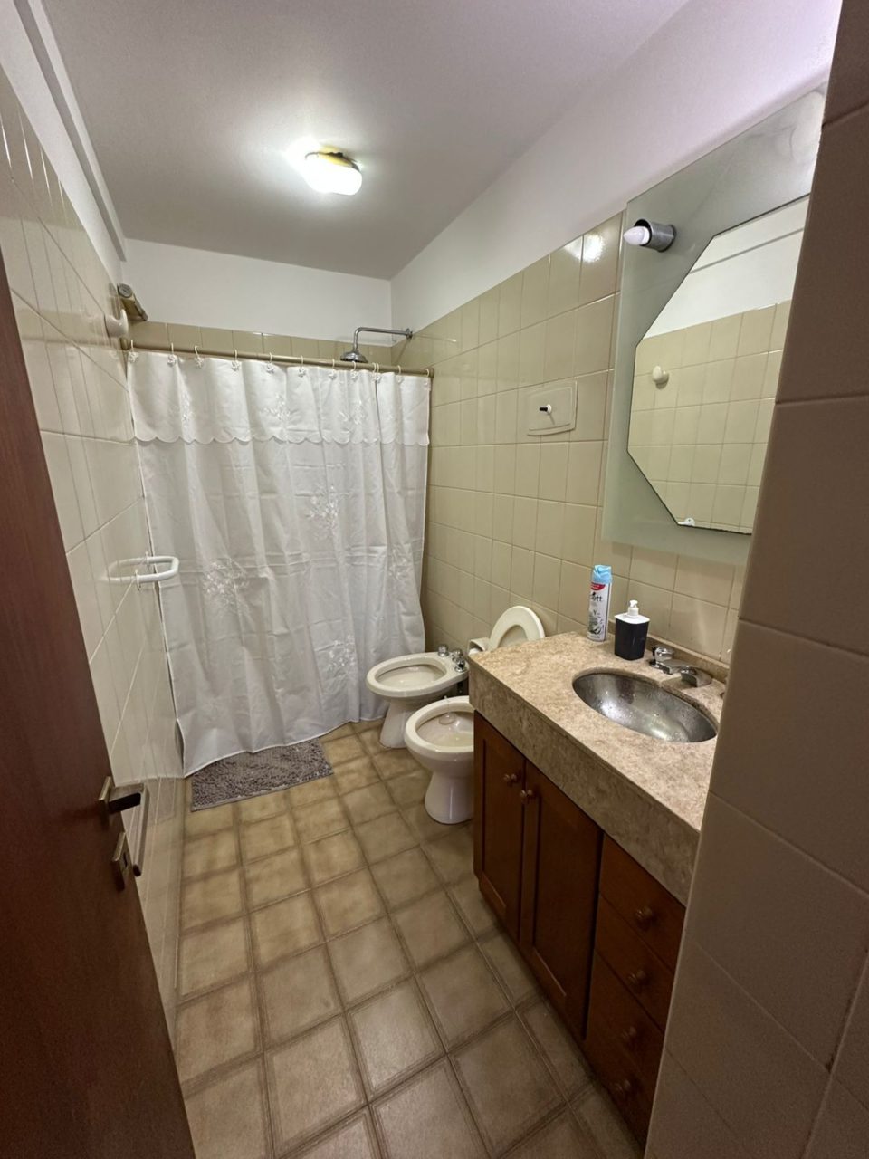 DEPARTAMENTO 2 DORMITORIOS C/ COCHERA – VILLA CARLOS PAZ, CENTRO