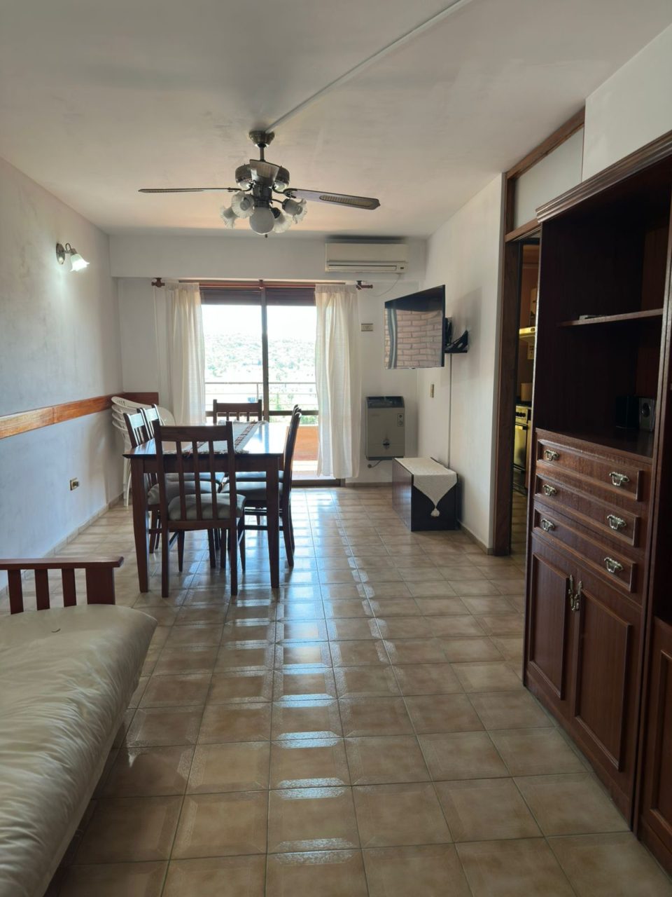 DEPARTAMENTO 2 DORMITORIOS C/ COCHERA – VILLA CARLOS PAZ, CENTRO
