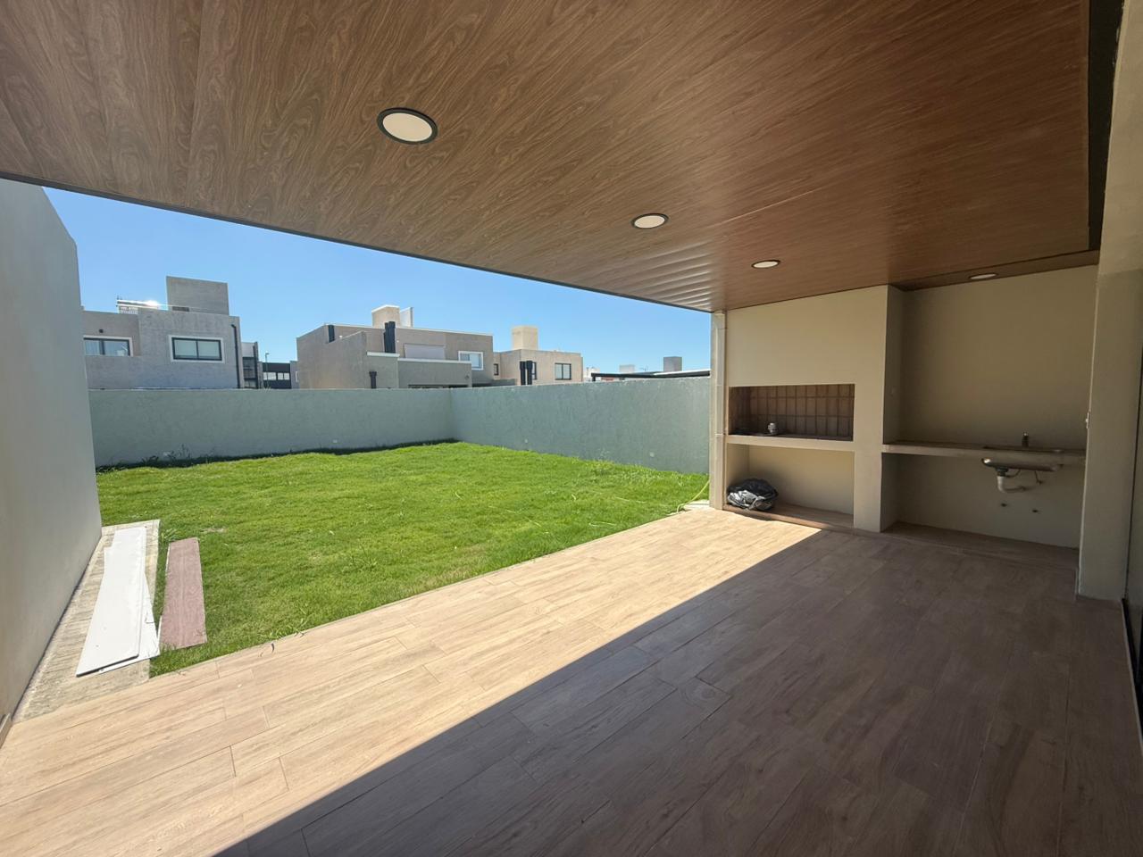 CASA 2 DORMITORIOS – DOCTA URBANIZACIÓN INTELIGENTE