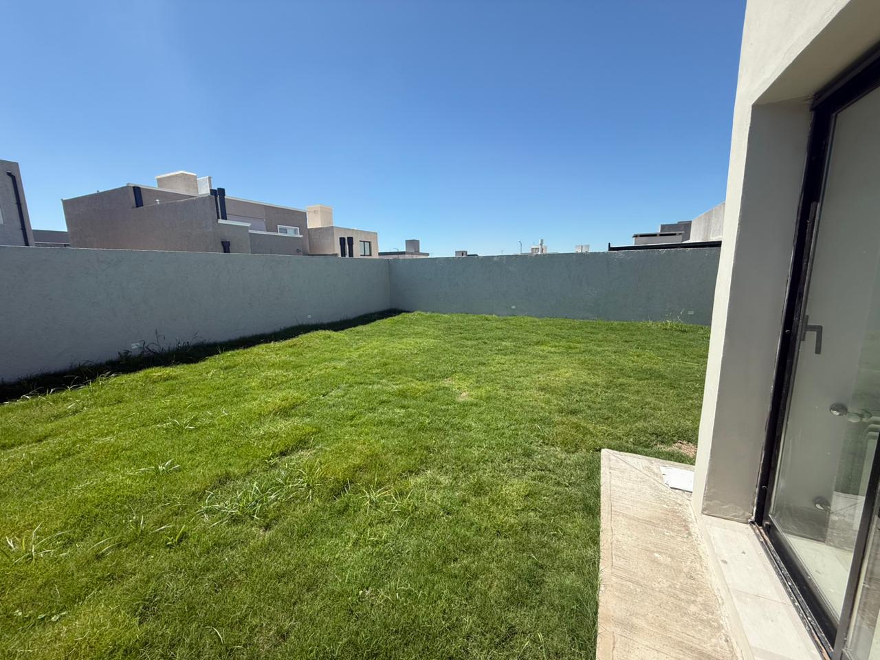 CASA 2 DORMITORIOS – DOCTA URBANIZACIÓN INTELIGENTE