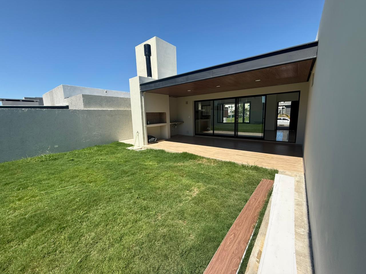 CASA 2 DORMITORIOS – DOCTA URBANIZACIÓN INTELIGENTE