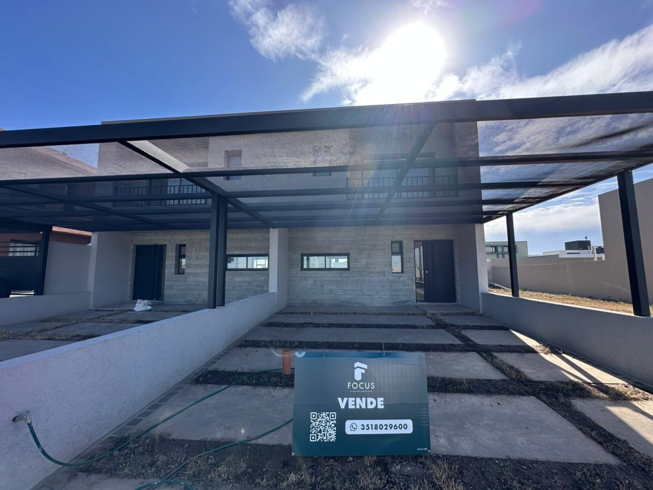 DUPLEX DE CATEGORÍA, 3 DORMITORIOS – DOCTA URBANIZACIÓN INTELIGENTE