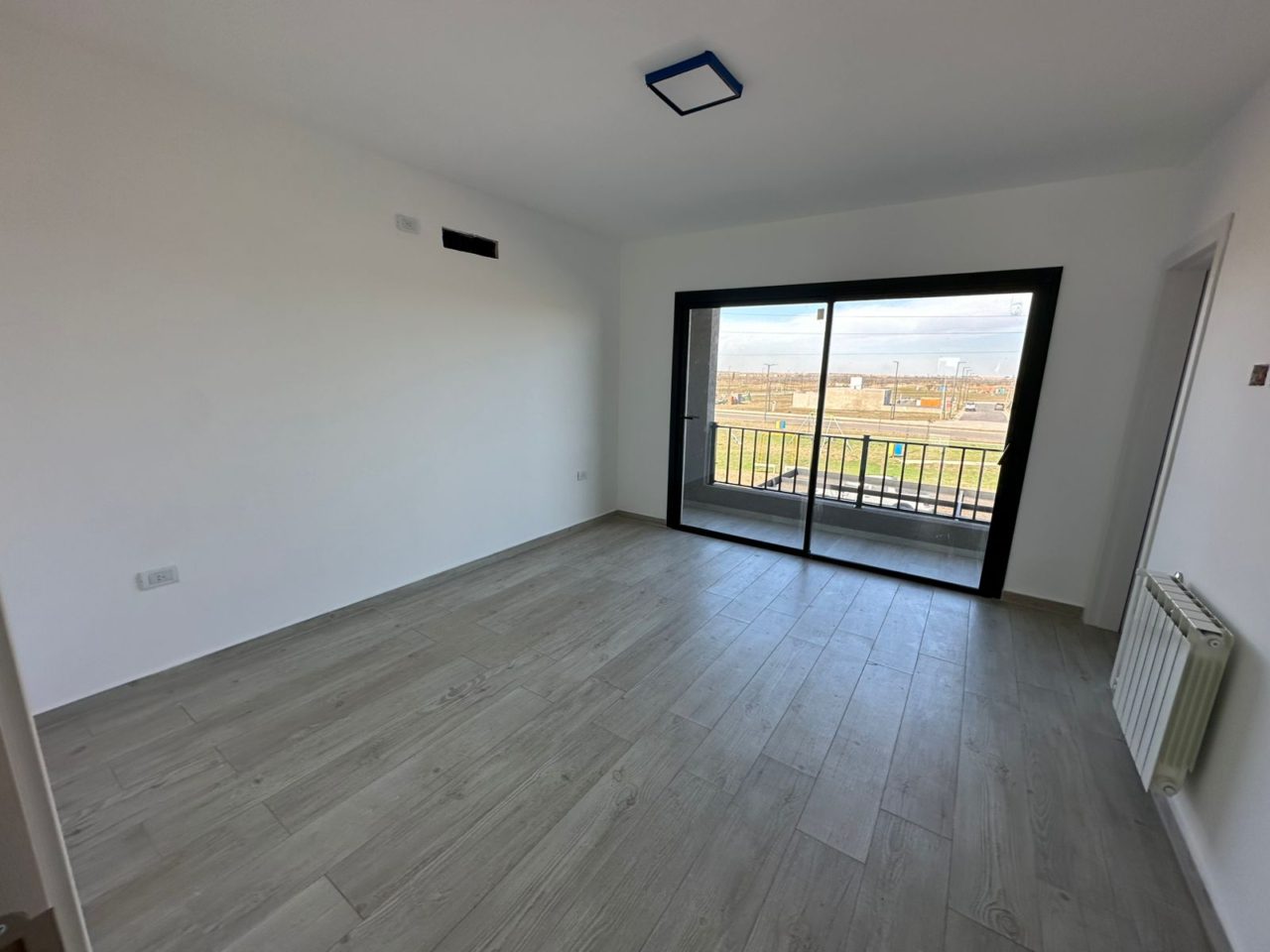 DUPLEX DE CATEGORÍA, 3 DORMITORIOS – DOCTA URBANIZACIÓN INTELIGENTE