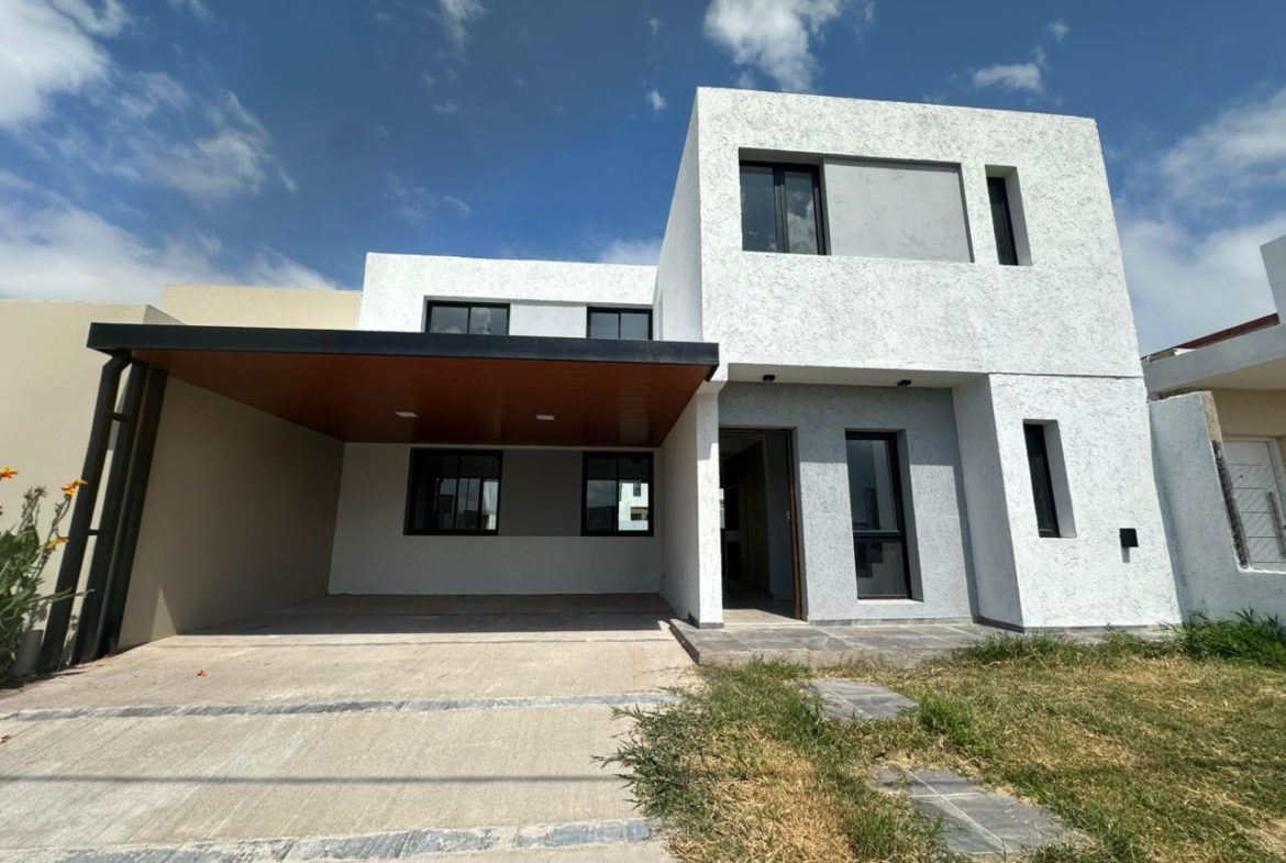 CASA 3 DORMITORIOS, FRENTE A ESPACIO VERDE – DOCTA URBANIZACIÓN INTELIGENTE, SECTOR MALAGUEÑO