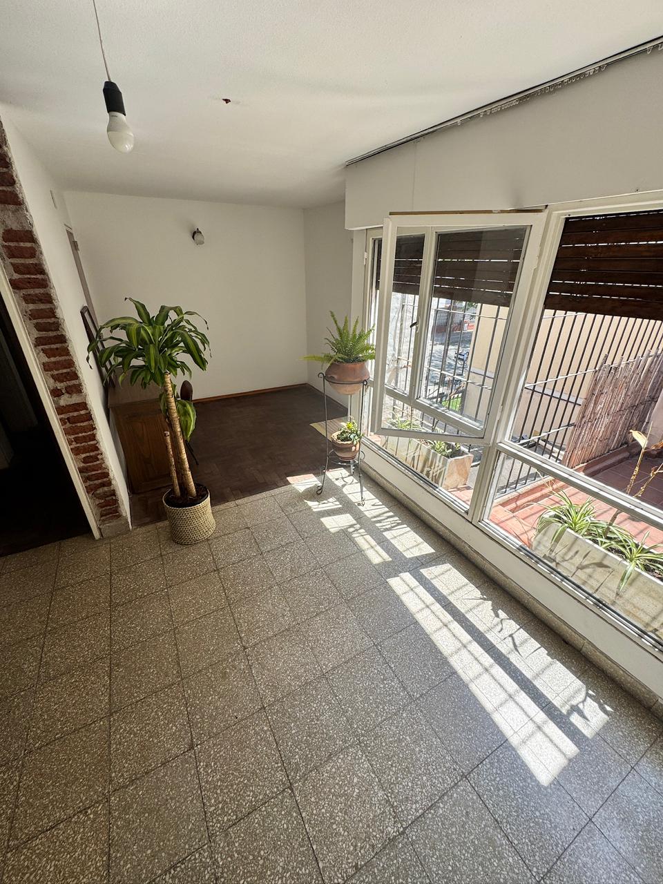 DEPARTAMENTO 2 DORMITORIOS C/ COCHERA – B° VILLA CABRERA