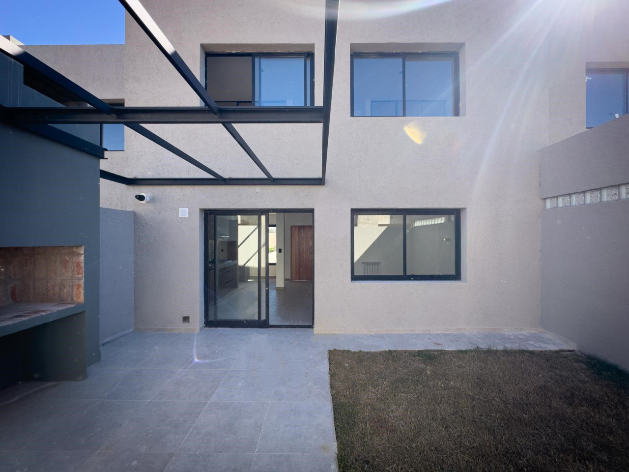 DUPLEX 2 DORMITORIOS – HOUSING SAVONA, DOCTA URBANIZACIÓN INTELIGENTE