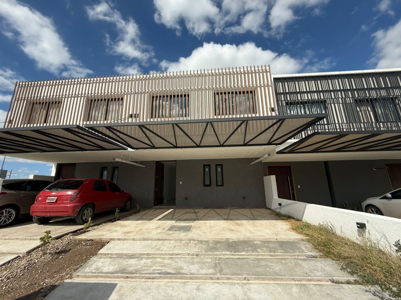 DUPLEX 3 DORMITORIOS – SOLARES DE MANANTIALES