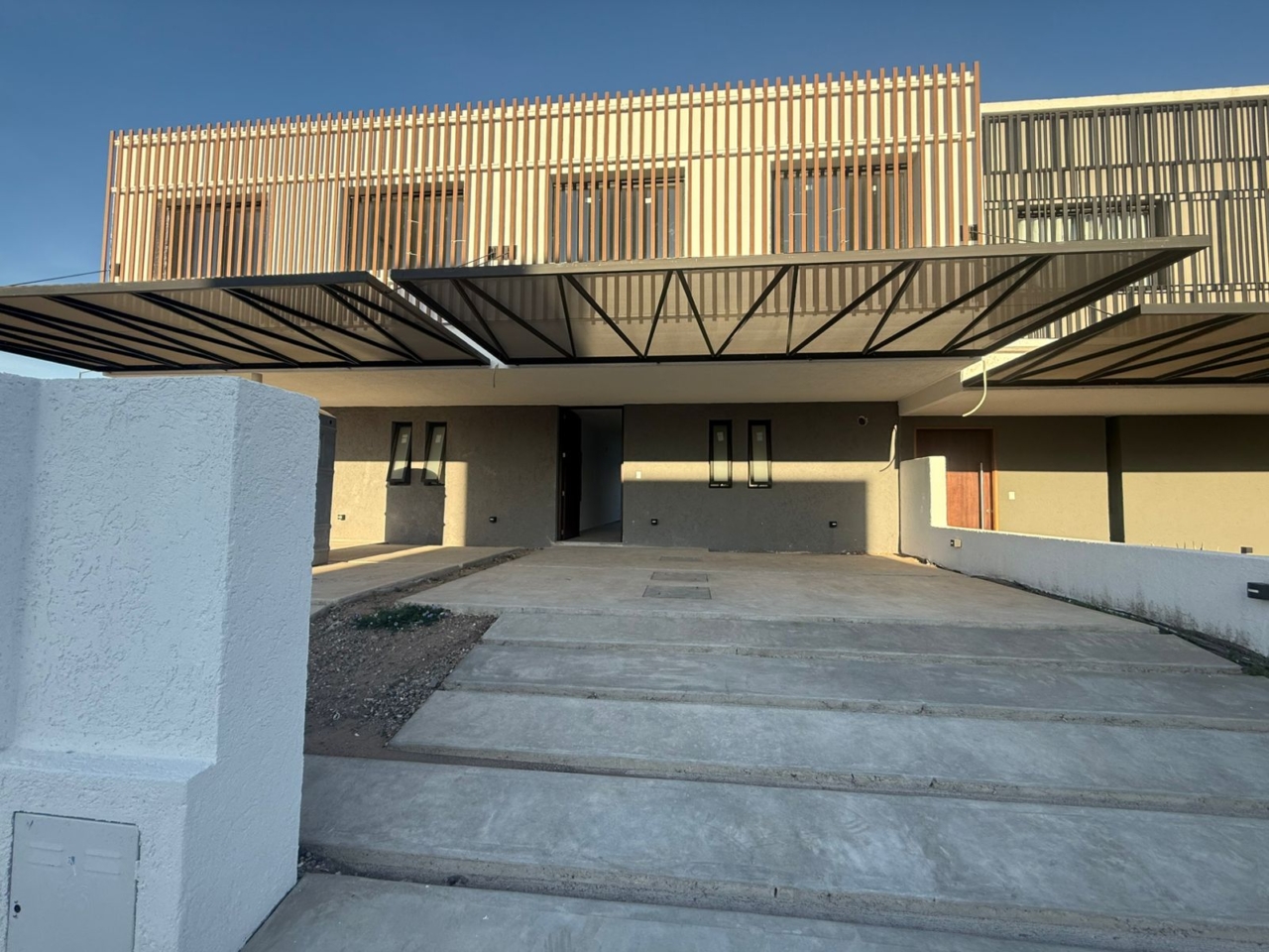 DUPLEX 3 DORMITORIOS – SOLARES DE MANANTIALES