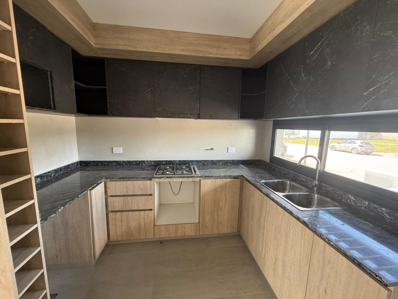 DUPLEX 3 DORMITORIOS – MANANTIALES II