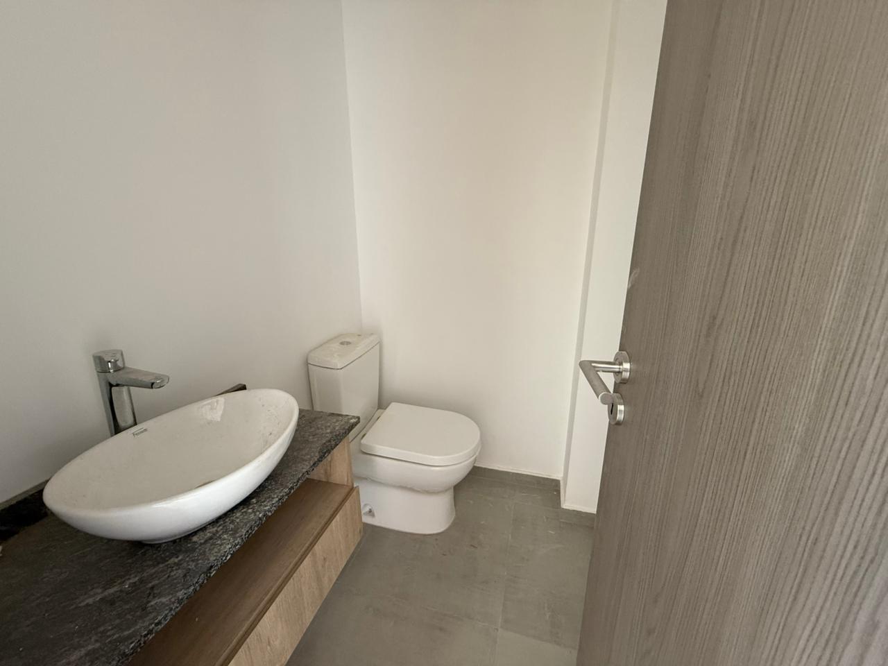 DUPLEX 3 DORMITORIOS – MANANTIALES II