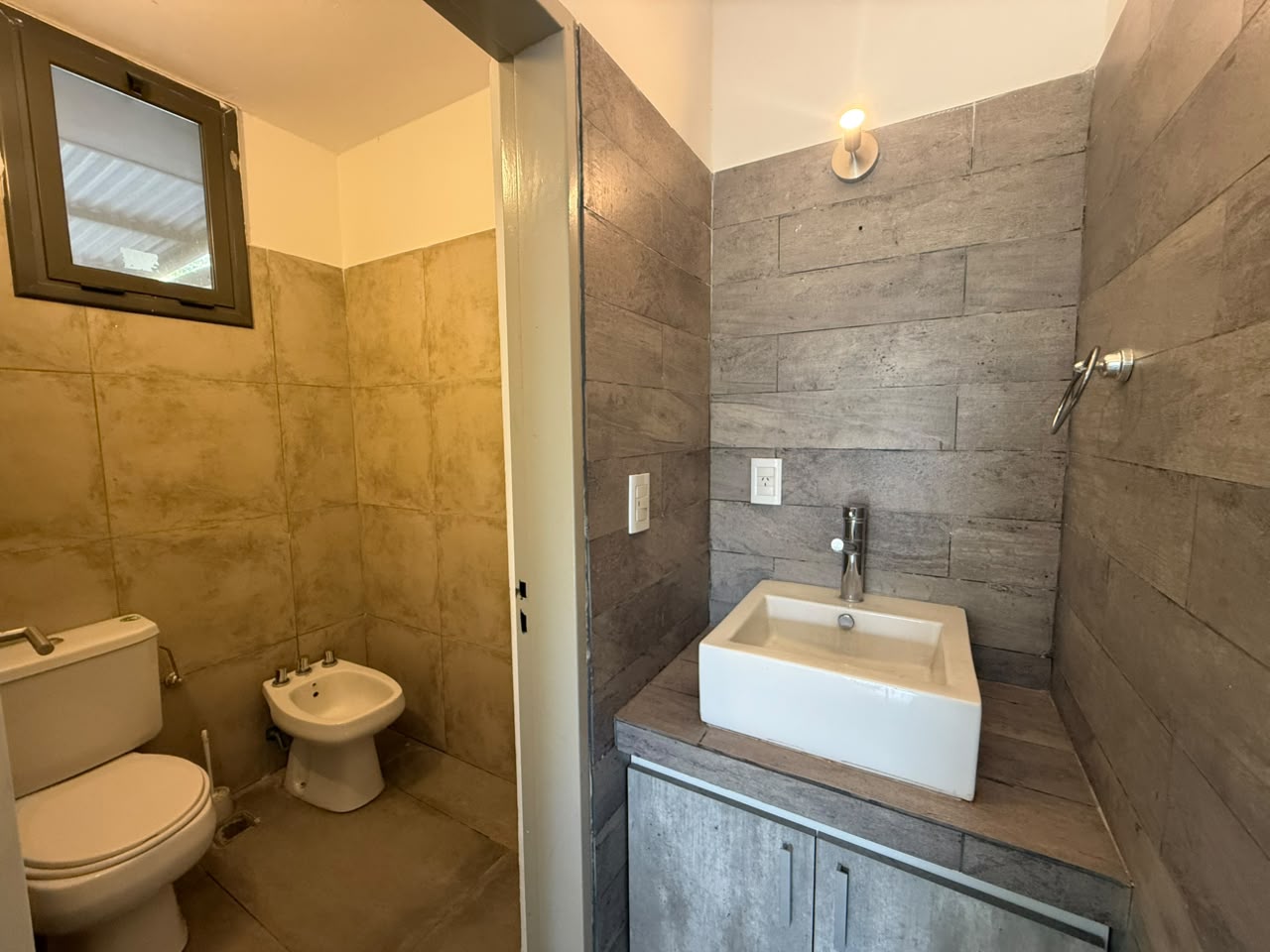 CASA DE CATEGORÍA, 3 DORMITORIOS – LAS CAÑITAS BARRIO PRIVADO, MALAGUEÑO