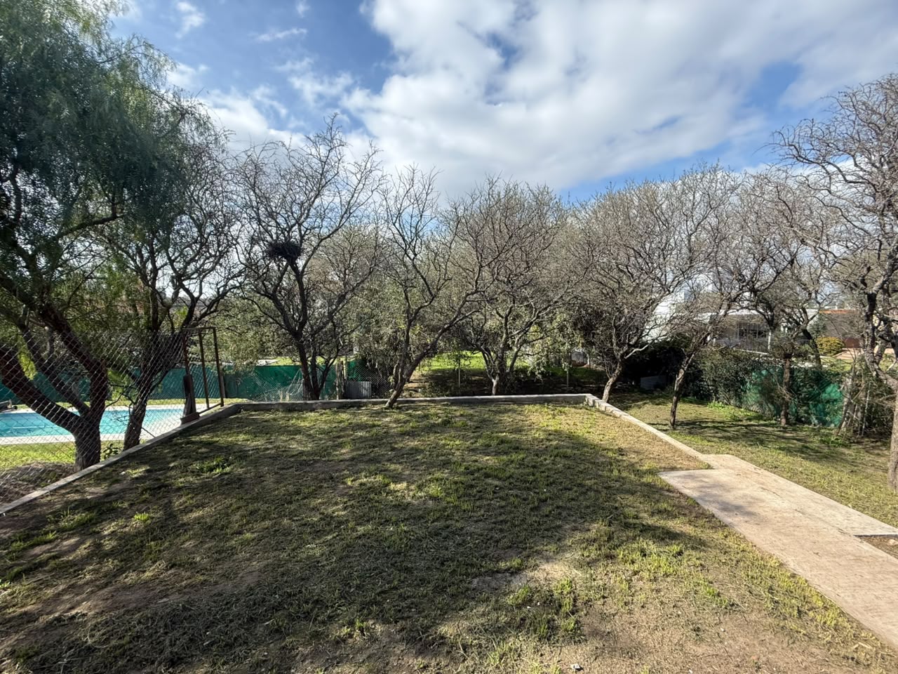 CASA DE CATEGORÍA, 3 DORMITORIOS – LAS CAÑITAS BARRIO PRIVADO, MALAGUEÑO
