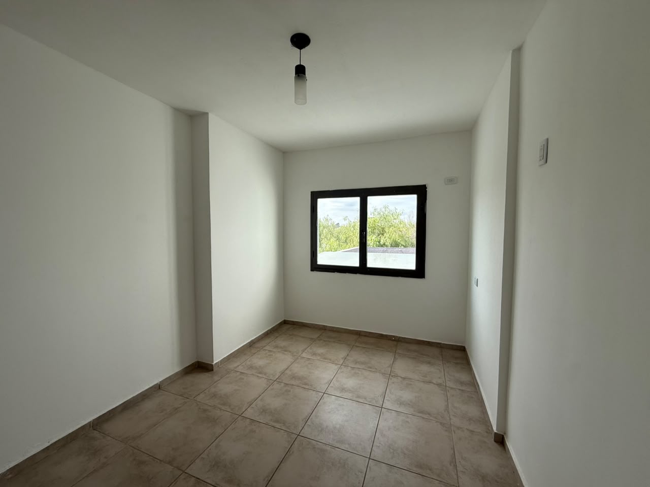 CASA DE CATEGORÍA, 3 DORMITORIOS – LAS CAÑITAS BARRIO PRIVADO, MALAGUEÑO
