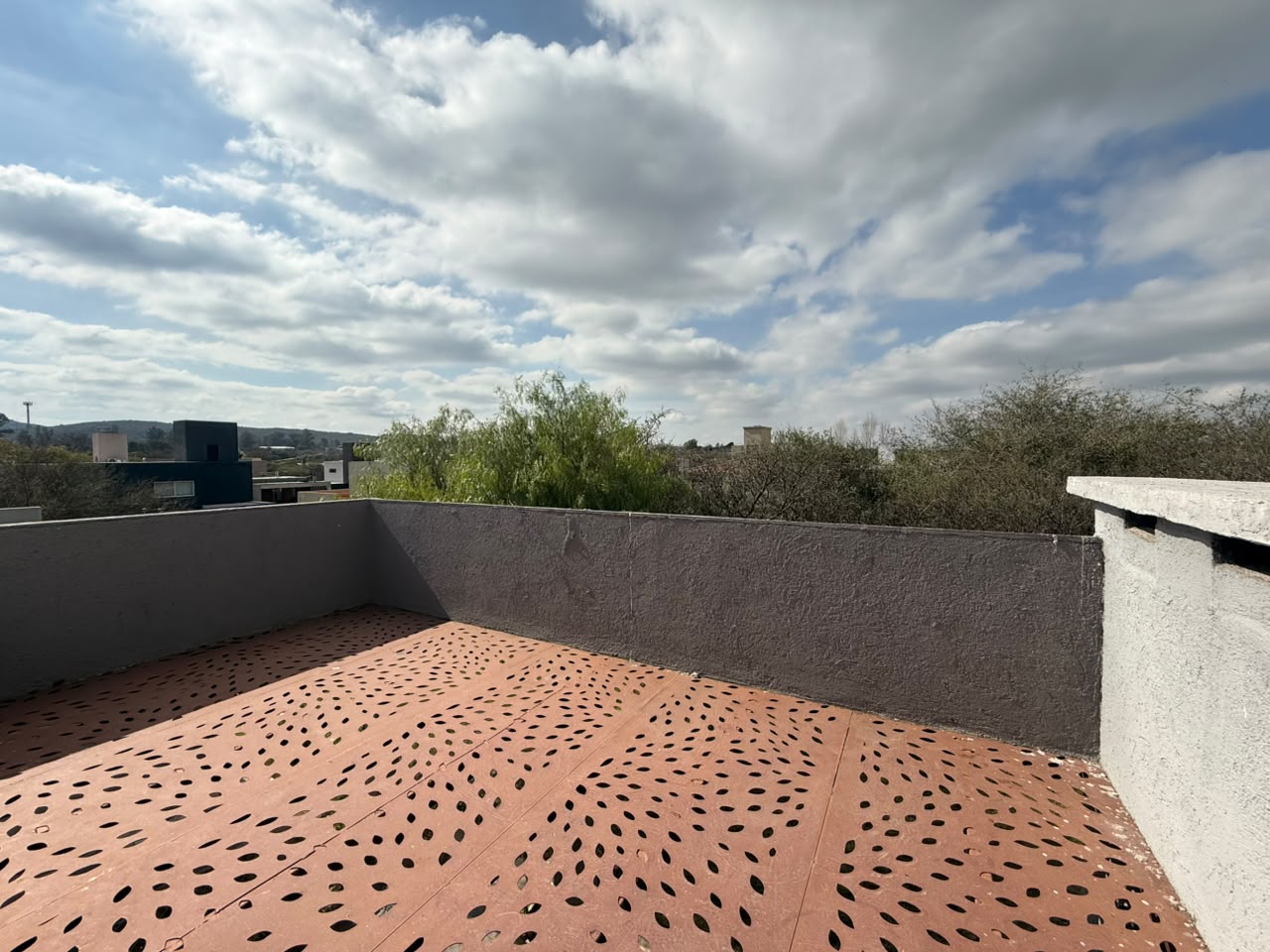 CASA DE CATEGORÍA, 3 DORMITORIOS – LAS CAÑITAS BARRIO PRIVADO, MALAGUEÑO