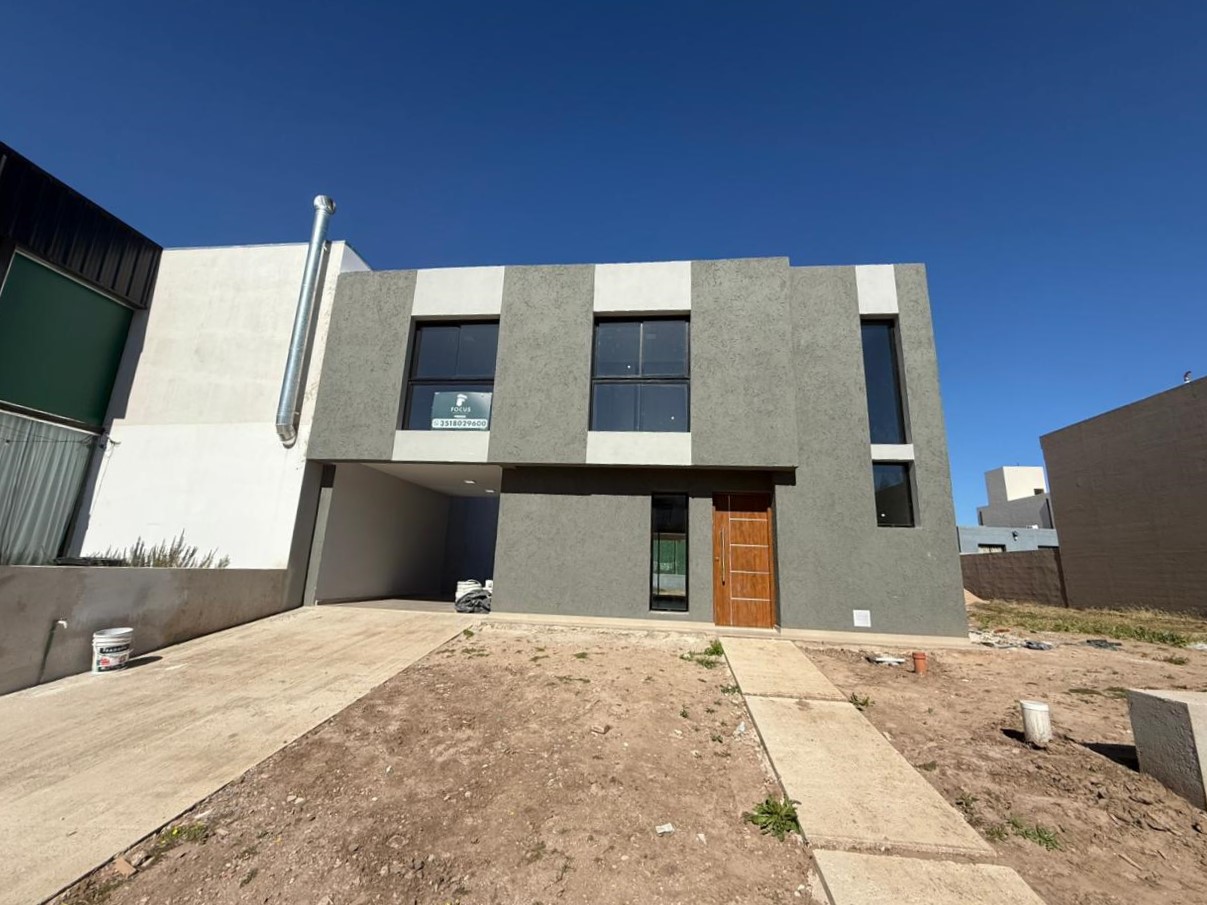 CASA 3 DORMITORIOS – DOCTA URBANIZACIÓN INTELIGENTE
