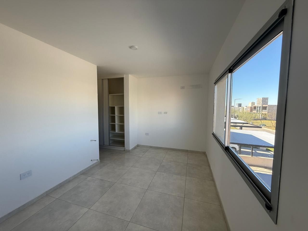 DUPLEX 3 DORMITORIOS – DOCTA URBANIZACIÓN INTELIGENTE, ETAPA 2