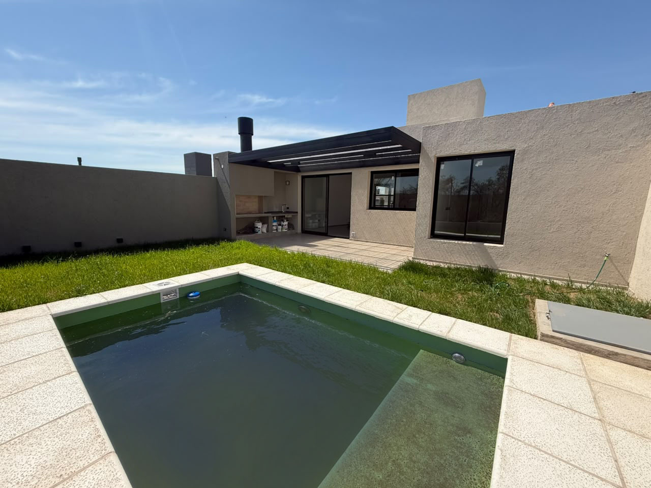 CASA DE CATEGORÍA, 2 DORMITORIOS – DOCTA URBANIZACIÓN INTELIGENTE, SECTOR MALAGUEÑO