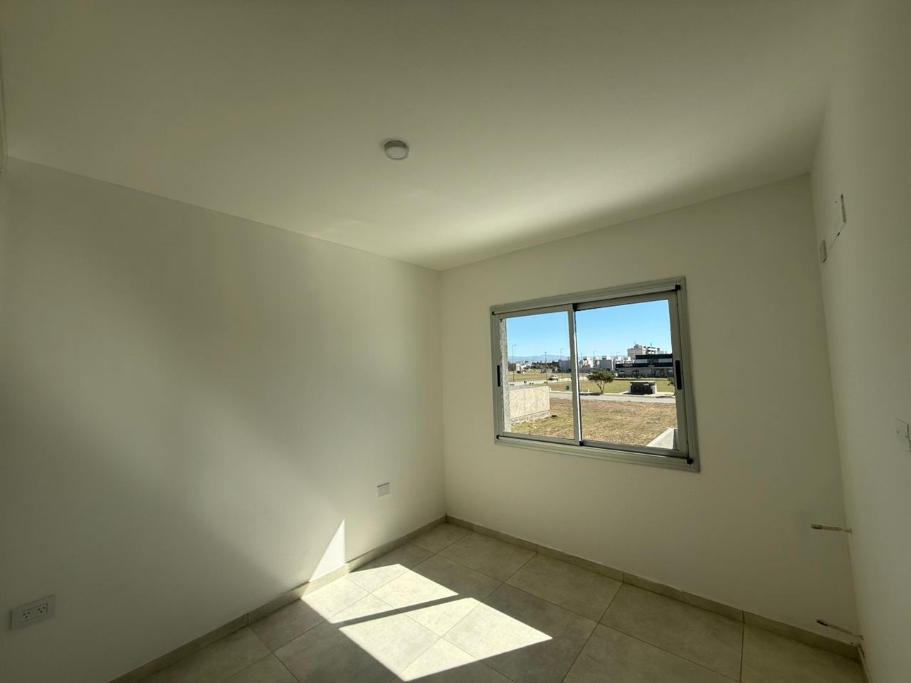 DUPLEX 3 DORMITORIOS – DOCTA URBANIZACIÓN INTELIGENTE, ETAPA 2