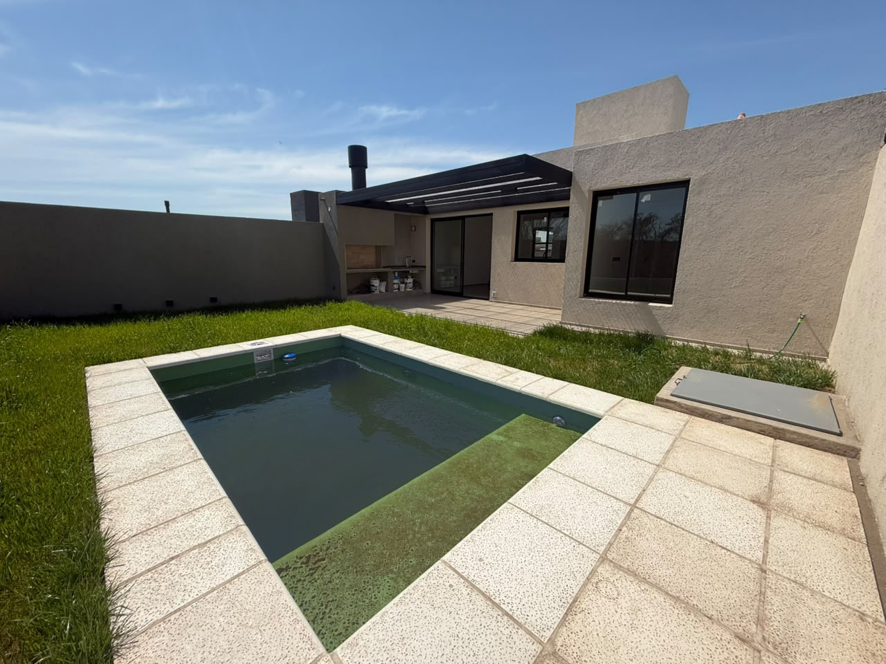 CASA DE CATEGORÍA, 2 DORMITORIOS – DOCTA URBANIZACIÓN INTELIGENTE, SECTOR MALAGUEÑO