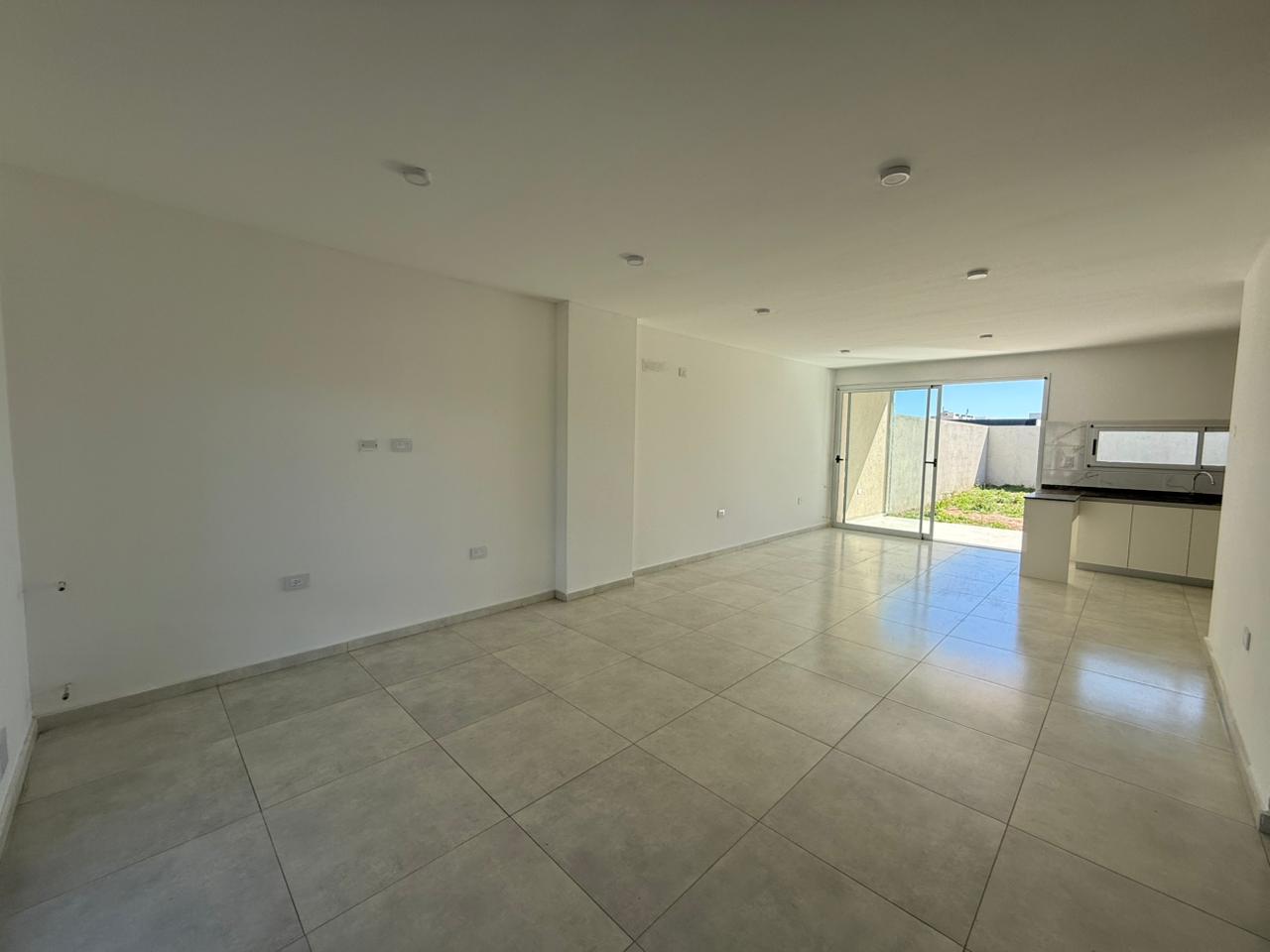 DUPLEX 3 DORMITORIOS – DOCTA URBANIZACIÓN INTELIGENTE, ETAPA 2