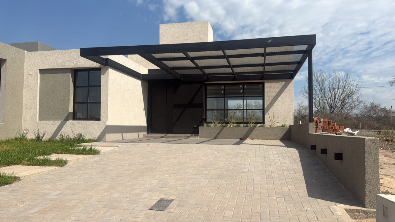 CASA DE CATEGORÍA, 2 DORMITORIOS – DOCTA URBANIZACIÓN INTELIGENTE, SECTOR MALAGUEÑO