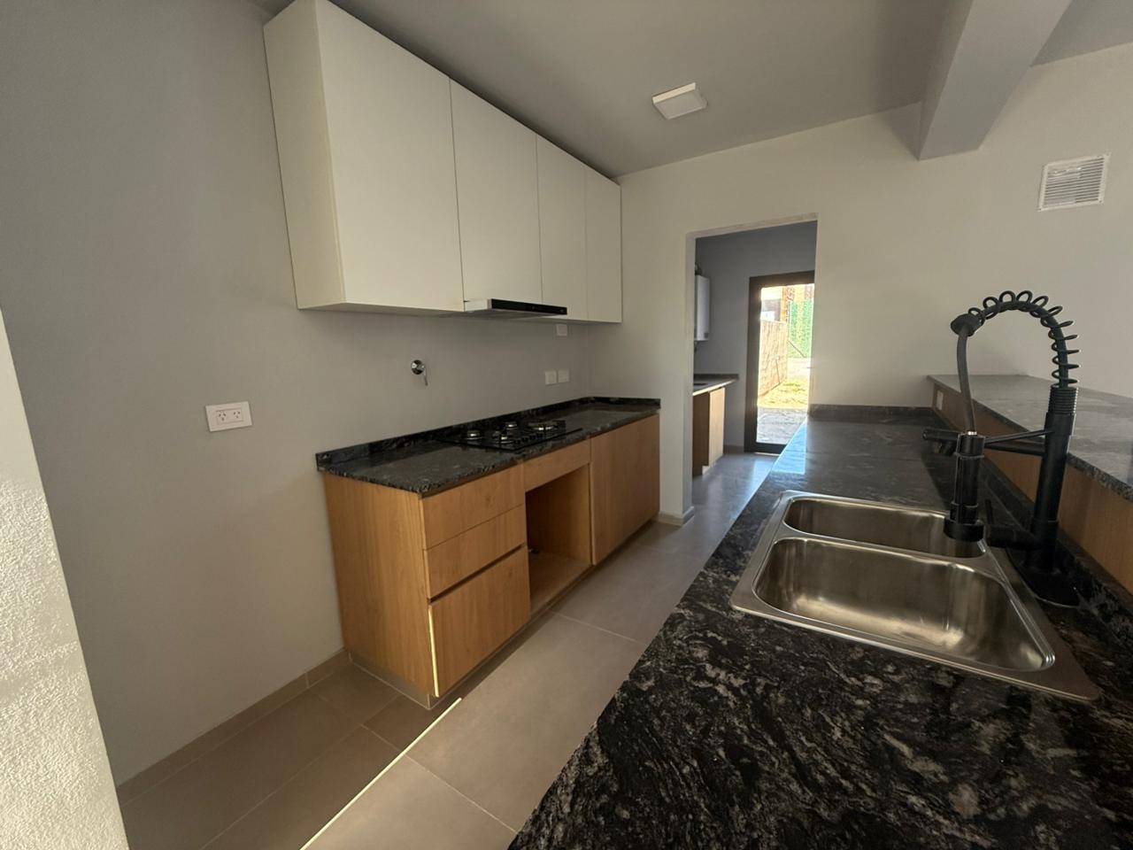 CASA 3 DORMITORIOS – DOCTA URBANIZACIÓN INTELIGENTE