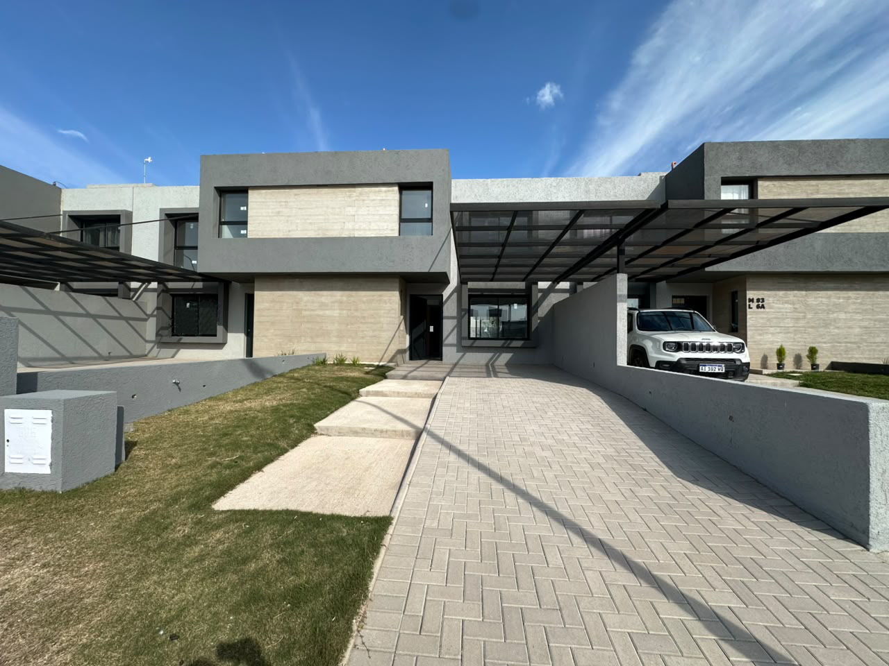 DUPLEX 3 DORMITORIOS – COLINAS DE MANANTIALES