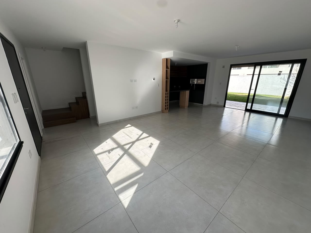 DUPLEX 3 DORMITORIOS – COLINAS DE MANANTIALES