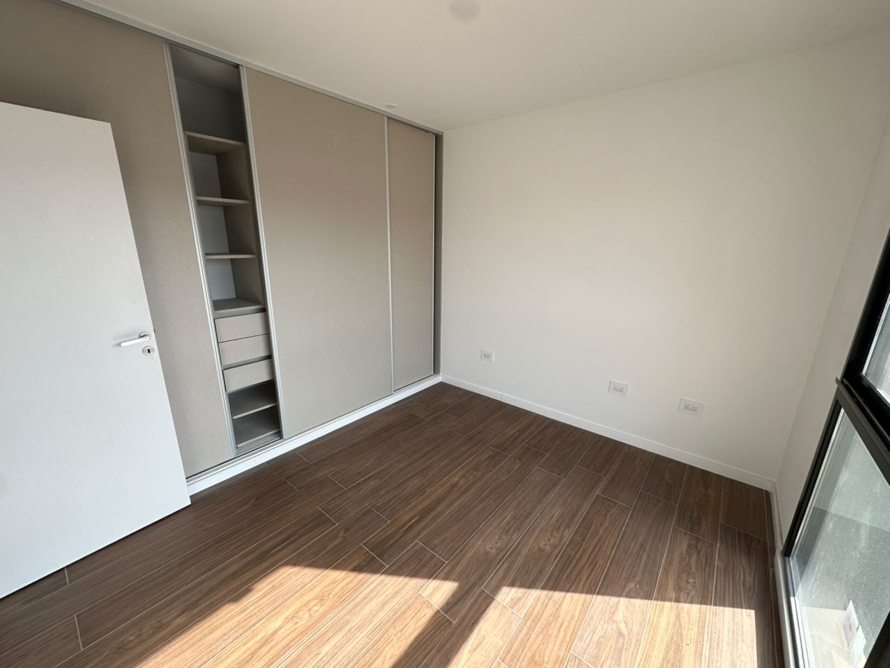 DUPLEX 3 DORMITORIOS – COLINAS DE MANANTIALES